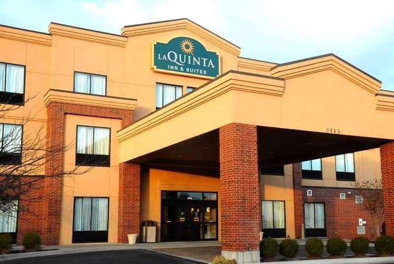 La Quinta By Wyndham Springfield Airport Plaza Hotel Buitenkant foto