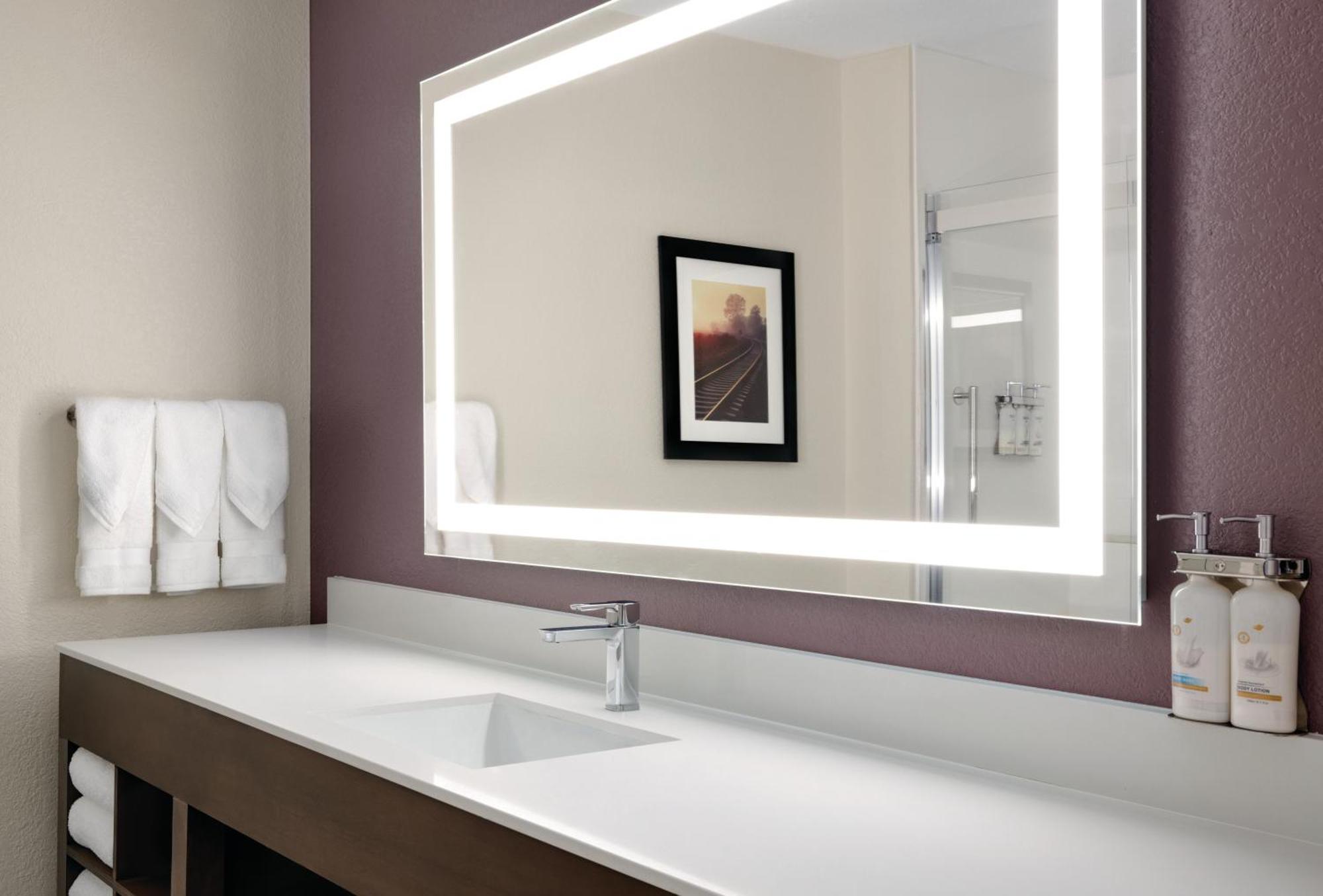 La Quinta By Wyndham Springfield Airport Plaza Hotel Buitenkant foto