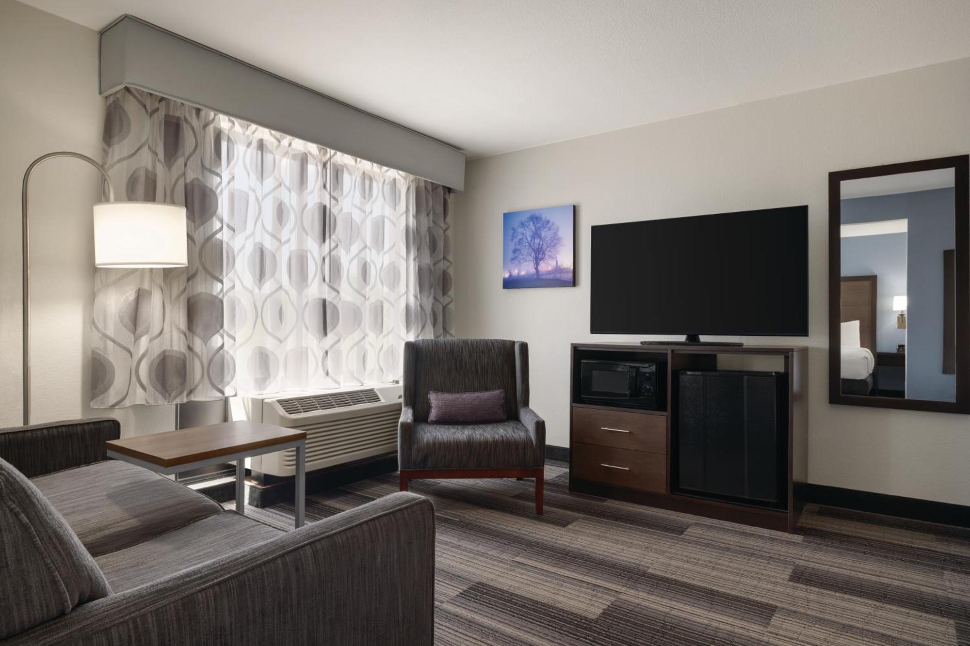 La Quinta By Wyndham Springfield Airport Plaza Hotel Buitenkant foto