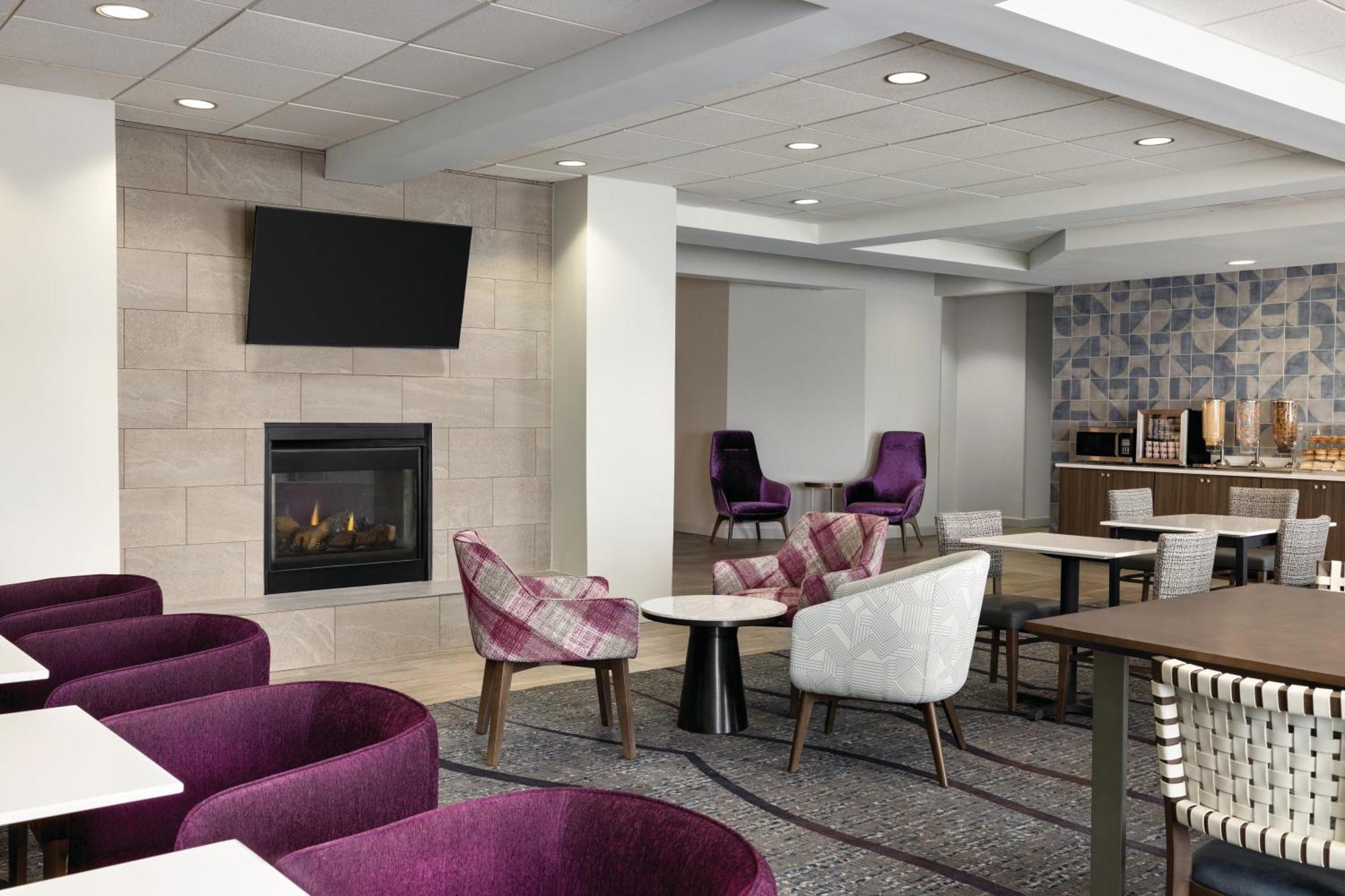 La Quinta By Wyndham Springfield Airport Plaza Hotel Buitenkant foto