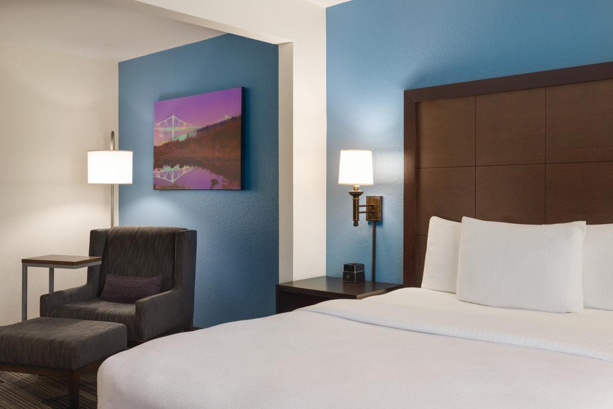 La Quinta By Wyndham Springfield Airport Plaza Hotel Buitenkant foto