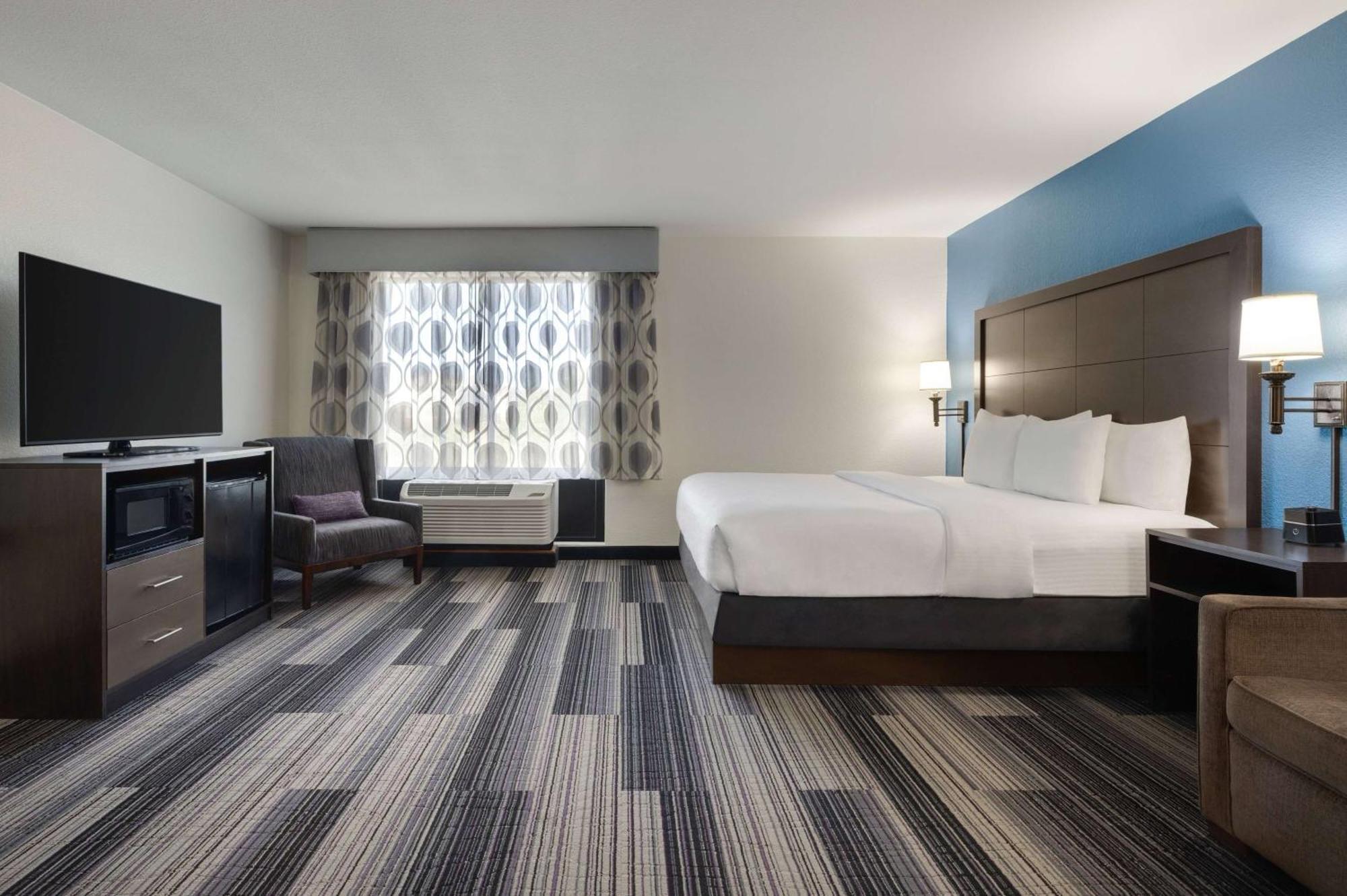 La Quinta By Wyndham Springfield Airport Plaza Hotel Buitenkant foto